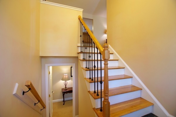18 Locksley Road Danvers, MA 01923 - Photo 4 of 30 Gallery Image 4