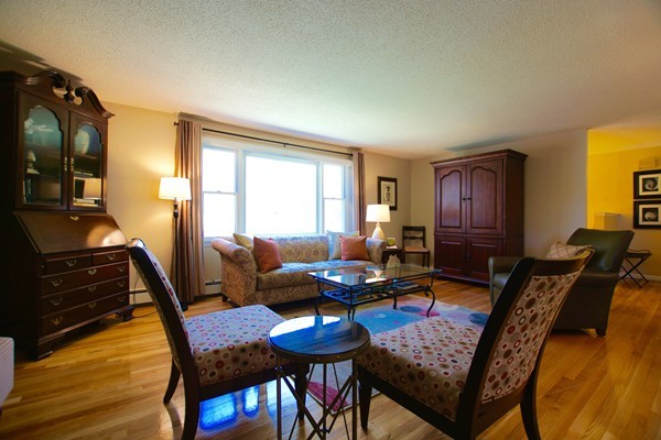 18 Locksley Road Danvers, MA 01923 - Photo 7 of 30 Gallery Image 7