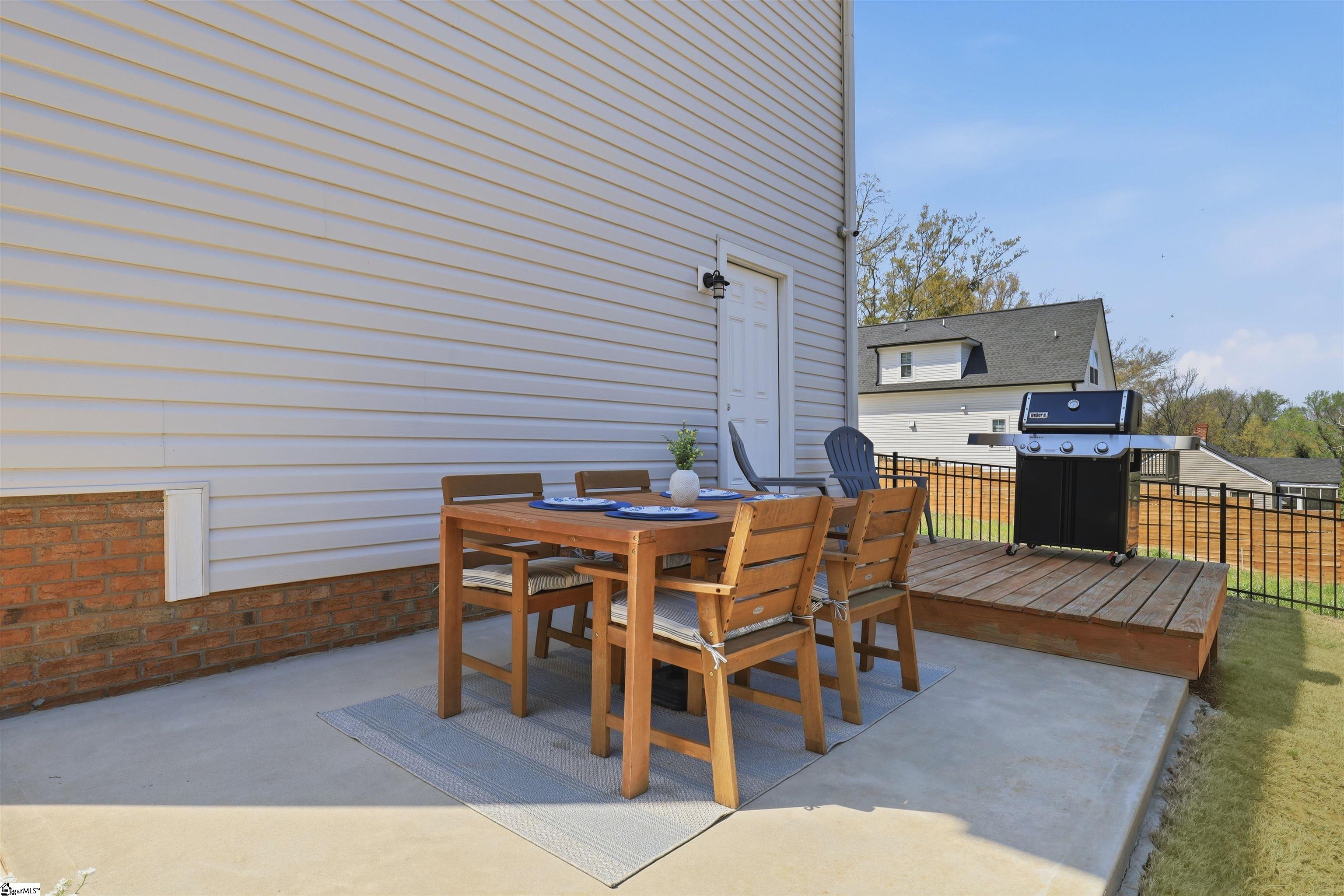 139 Mt Eustis Street Greenville, SC 29607 - Photo 26 of 33