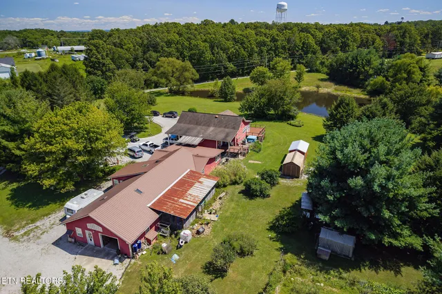 $939,000 | 268 Plateau Road, Crossville, TN 38571