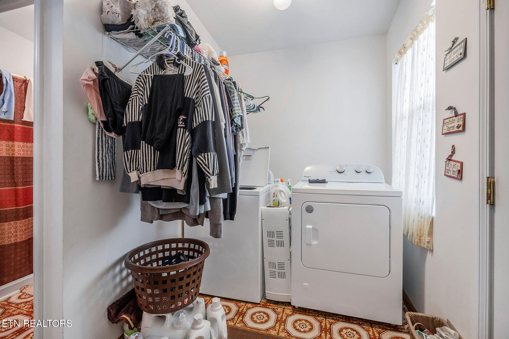 268 Plateau Road Crossville, TN 38571 - Photo 34 of 58 Main House Laundry