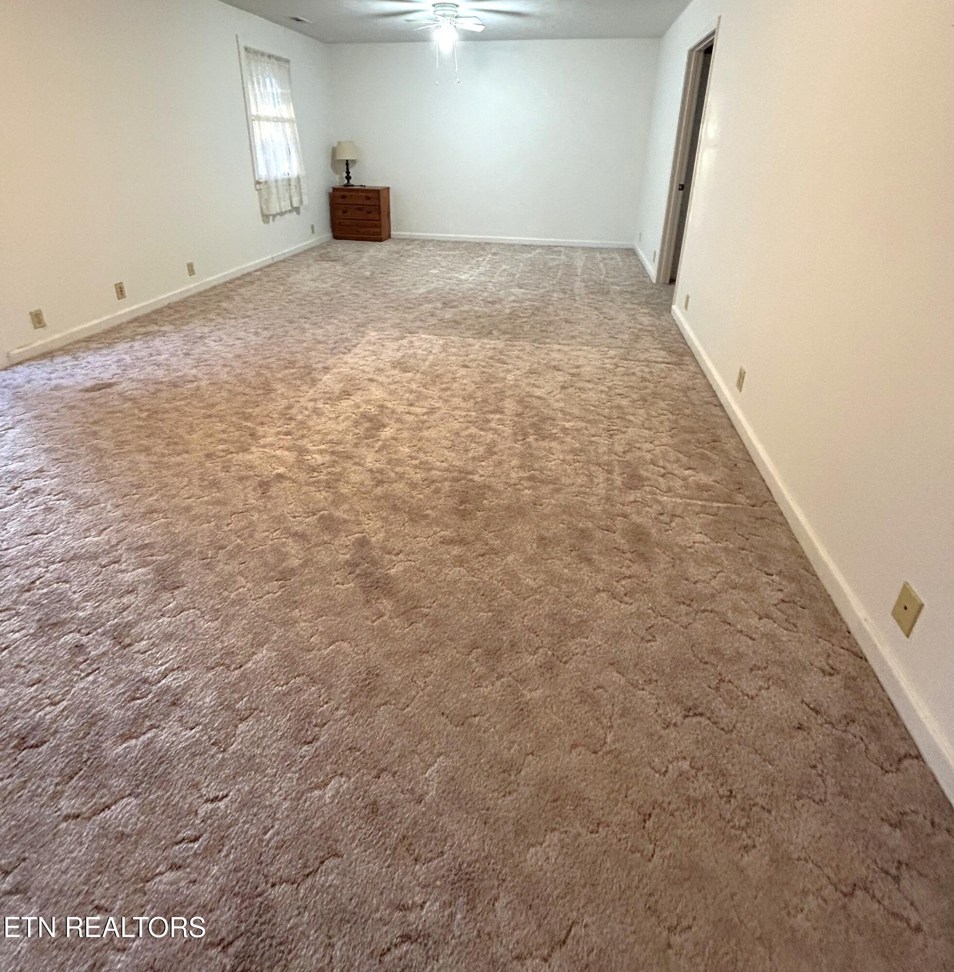 268 Plateau Road Crossville, TN 38571 - Photo 47 of 58 Guest House Primary Bedroom