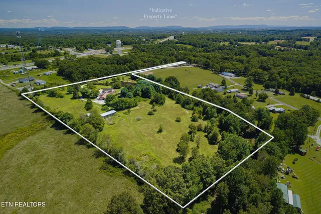 $939,000 | 268 Plateau Road, Crossville, TN 38571