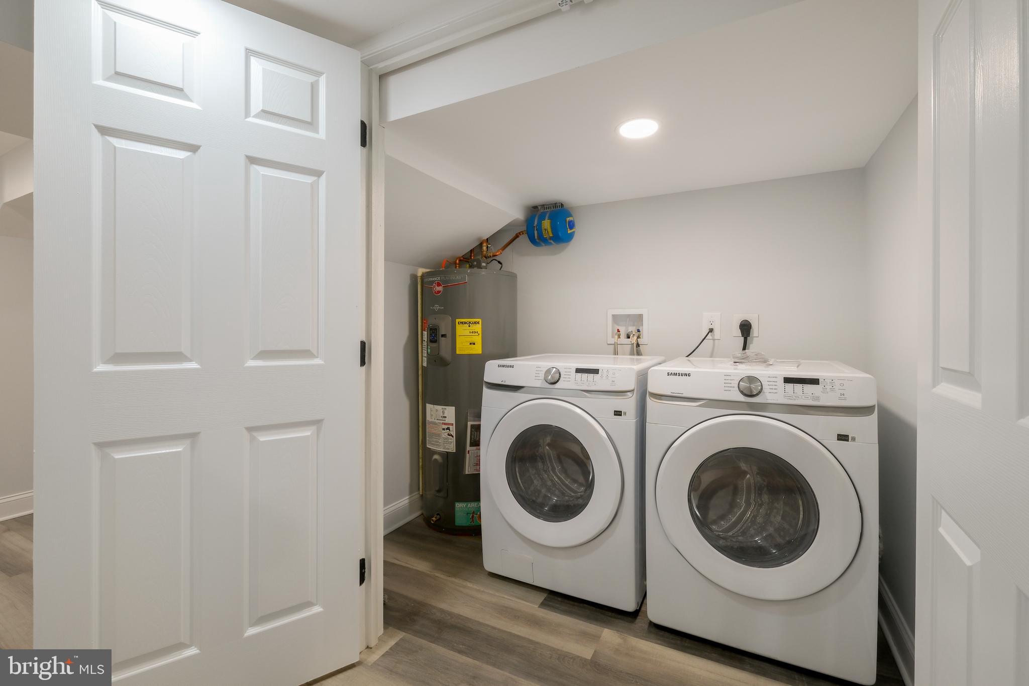 617 Greenbrier Drive Silver Spring, MD 20910 - Photo 36 of 60 a utility room with dryer and washer