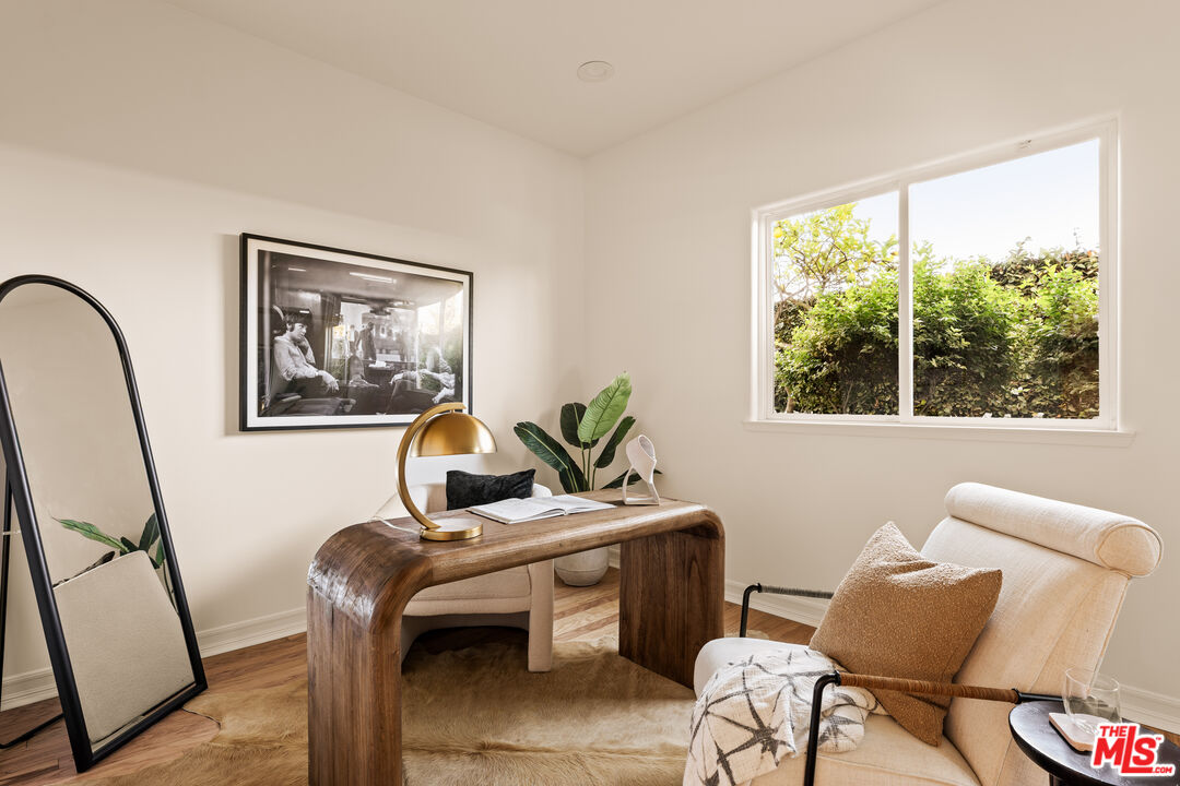 7825 Cowan Avenue Los Angeles, CA 90045 - Photo 28 of 33 a work room with furniture and a window
