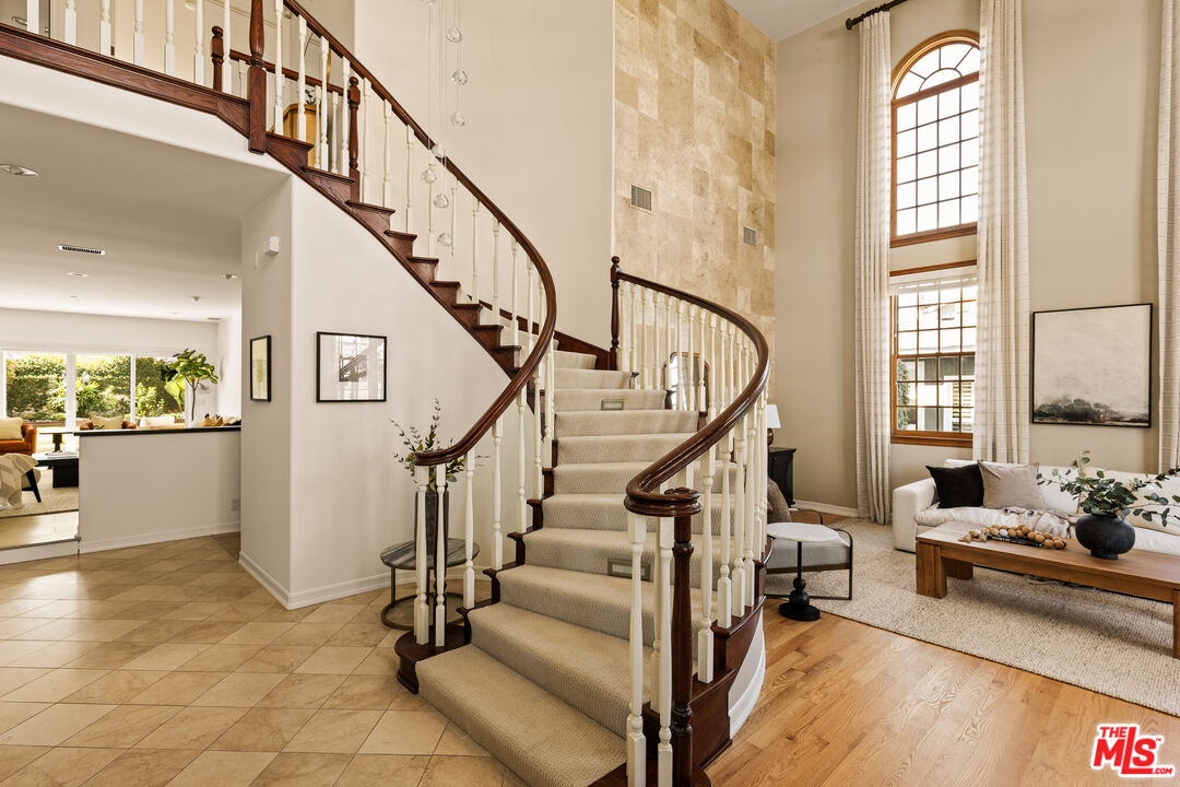 7825 Cowan Avenue Los Angeles, CA 90045 - Photo 5 of 33 a view of entryway and hall with wooden floor