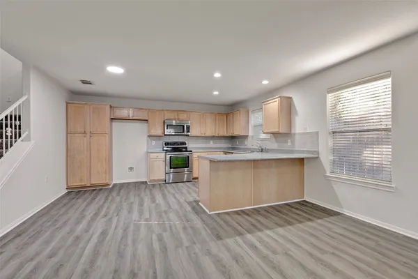 $164,900 | 770 Hunt Road, Unit 212, Baytown, TX 77521