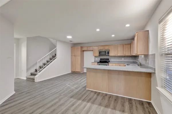 $164,900 | 770 Hunt Road, Unit 212, Baytown, TX 77521