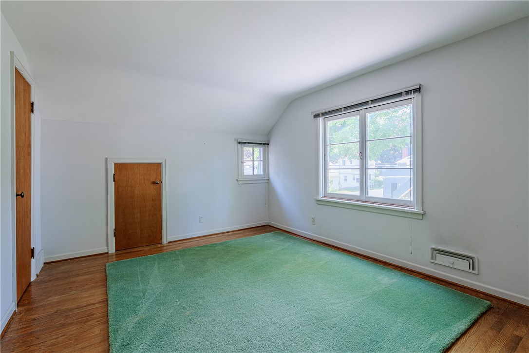 33 Irving Road Rochester, NY 14618 - Photo 31 of 43