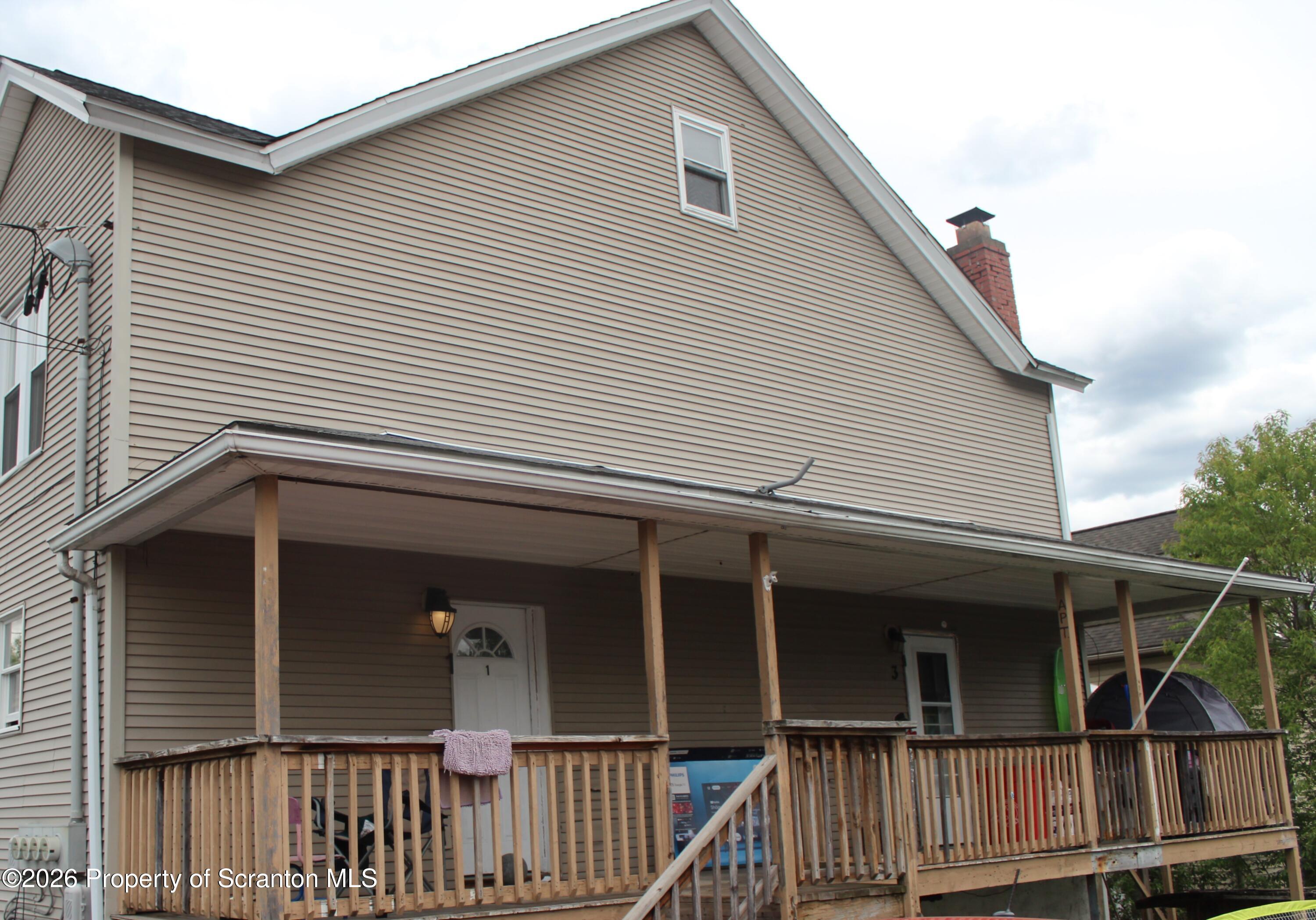323 Union Street Taylor, PA 18517 - Photo 5 of 44 IMG_7239