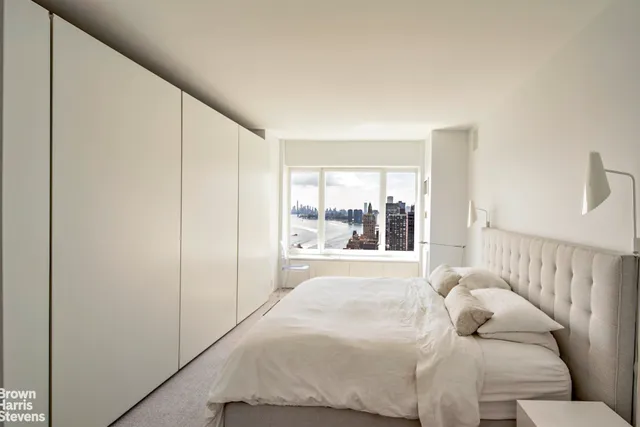 $1,795,000 | 425 East 58th Street, Unit 34G | Sutton Place