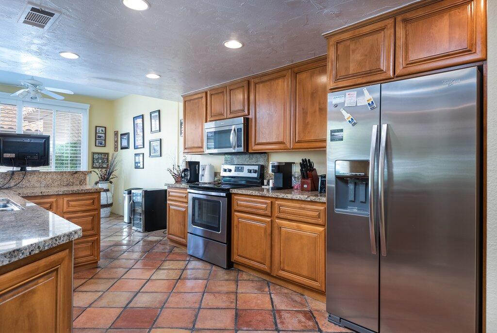 55102 Firestone La Quinta, CA 92253 - Photo 6 of 42 55102firestone-hr-6