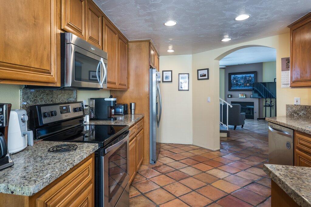 55102 Firestone La Quinta, CA 92253 - Photo 8 of 42 55102firestone-hr-8