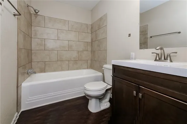 $1,655 | 17243 Chestnut Drive, Belton, MO 64012