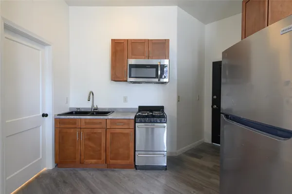 $895 | 4705 Lyons Avenue, Unit 5, Houston, TX 77020