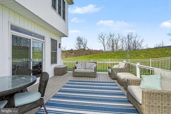 $959,900 | 6390 Peregrine Way, Mechanicsburg, PA 17050