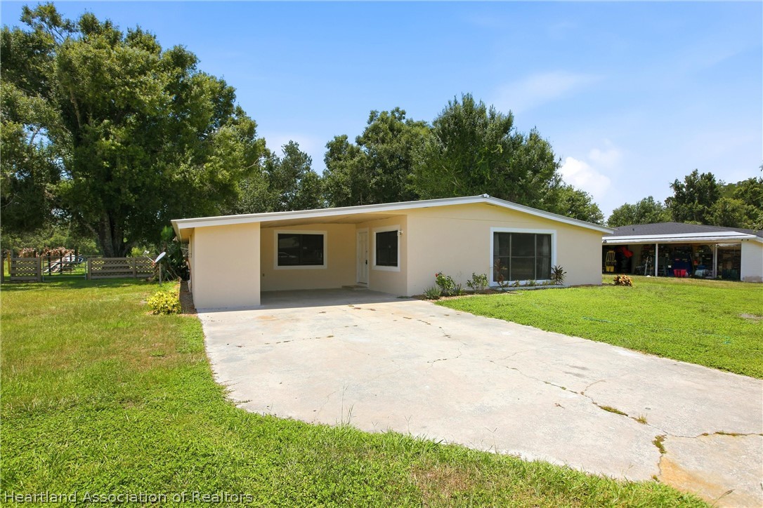 319 Riverside Drive Wauchula, FL 33873 - Photo 2 of 24