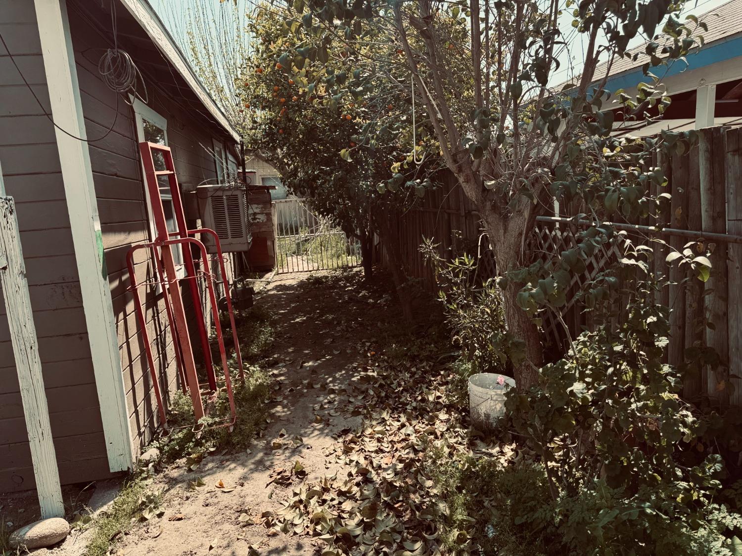 5619 Ave 397 Dinuba, CA 93618 - Photo 33 of 39