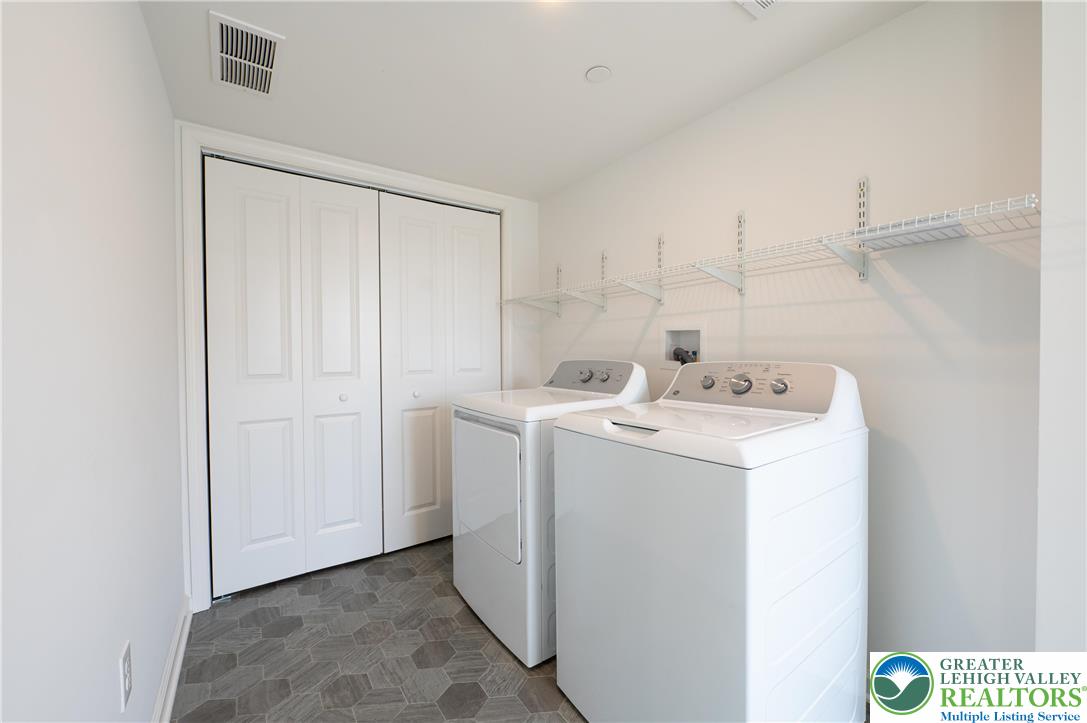 560 Long Street, Unit 4 Emmaus, PA 18049 - Photo 15 of 16