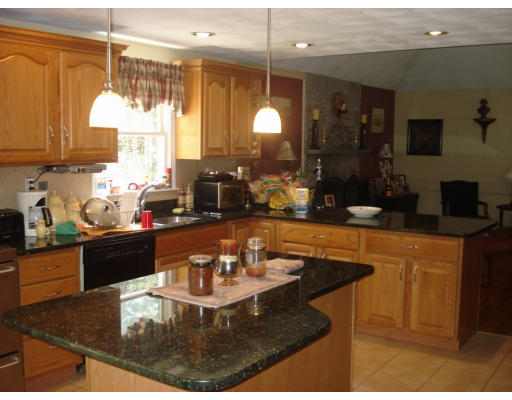 77 R Baldwin Road Billerica, MA 01821 - Photo 14 of 29 Gallery Image 14
