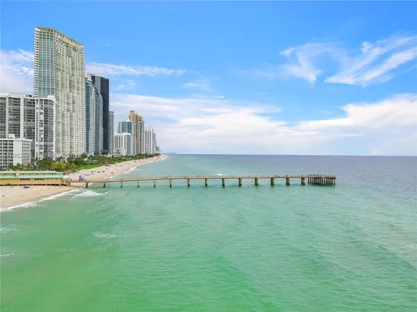 $5,000 | 16275 Collins Avenue, Unit 903, Sunny Isles Beach, FL 33160