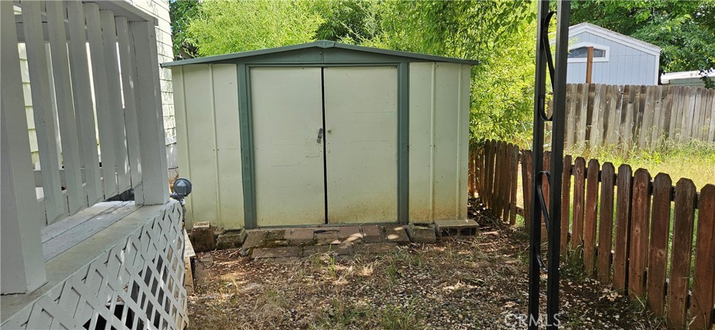 2920 Clark Road, Unit C12 Oroville, CA 95965 - Photo 14 of 17 a view of a backyard of the house