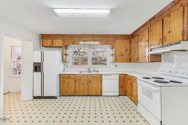 $2,150 | 209 High House Road, Cary, NC 27513