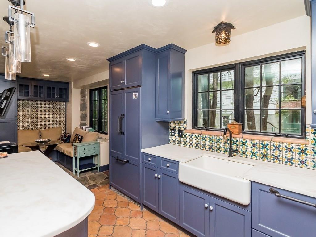 600 Quinobequin Road Newton, MA 02468 - Photo 5 of 24