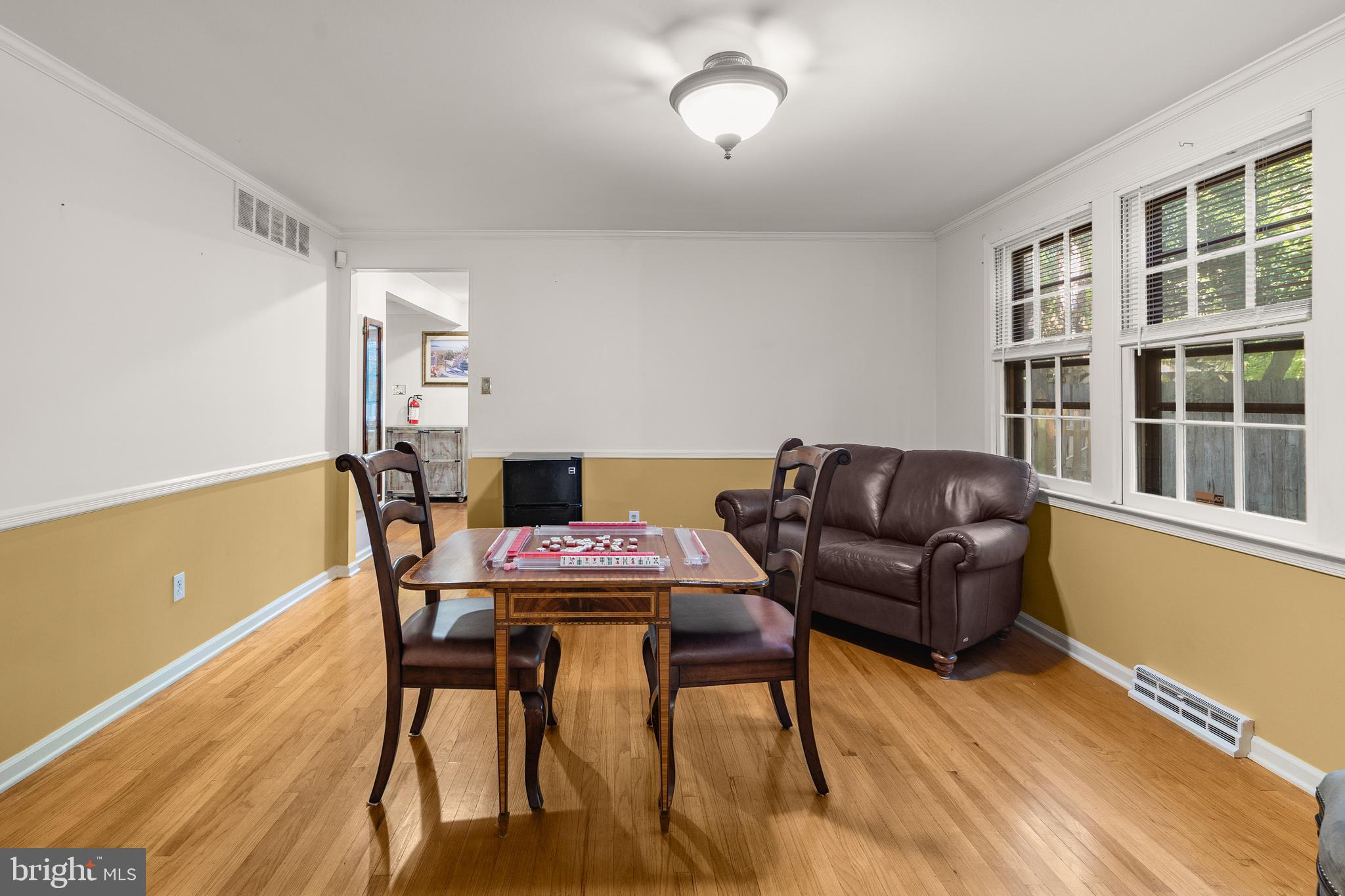 110 Partree Road Cherry Hill, NJ 08003 - Photo 12 of 35 Sitting room