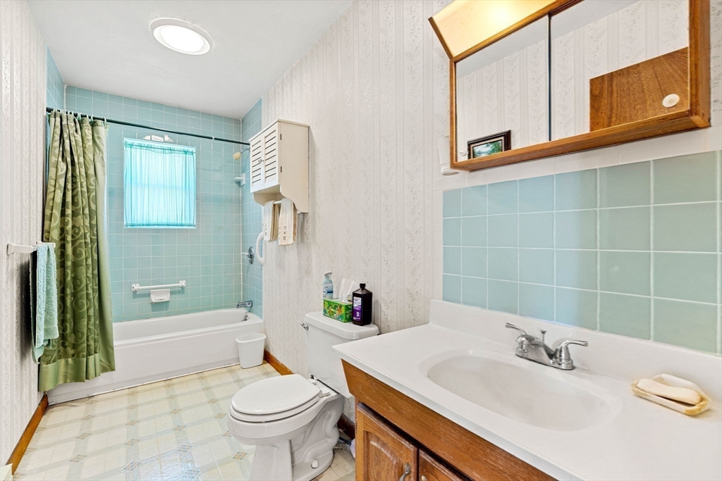97 Fitch Road Lancaster, MA 01523 - Photo 35 of 42