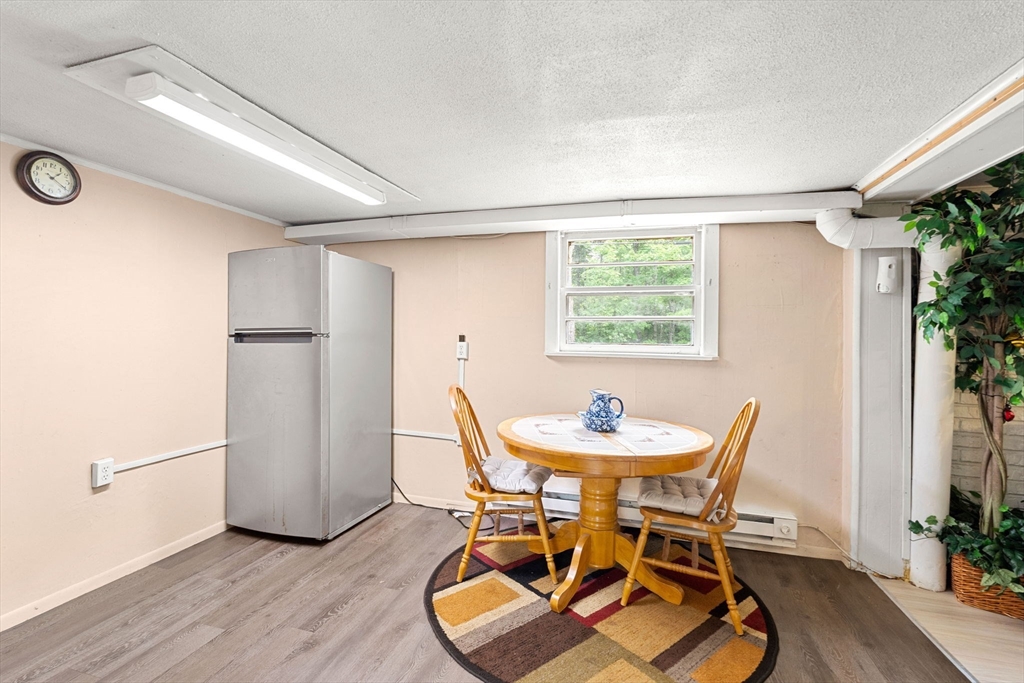 124 Hazen Road Shirley, MA 01464 - Photo 5 of 29