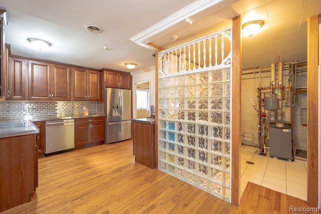 25710 Power Road Farmington Hills, MI 48336 - Photo 36 of 87