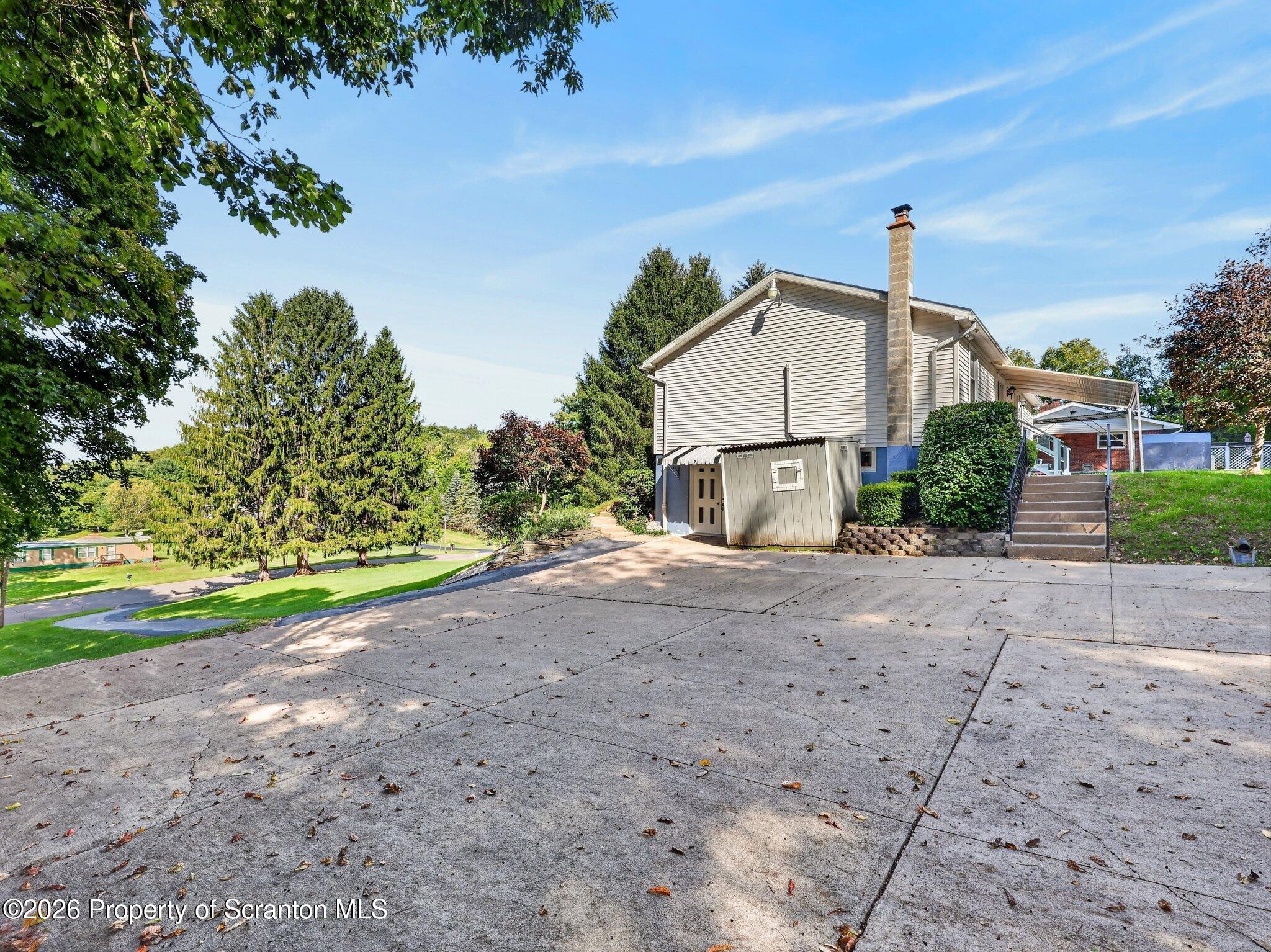 548 Lockville Road Pittston, PA 18643 - Photo 30 of 32 Side