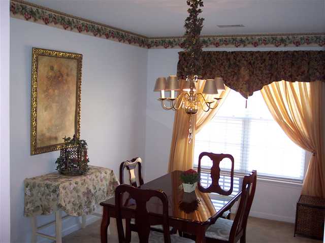 407 Flanders Court Greenville, SC 29607 - Photo 4 of 9 Gallery Image 4