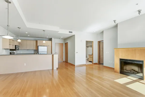 $355,000 | 309 West Washington Avenue, Unit 512, Madison, WI 53703