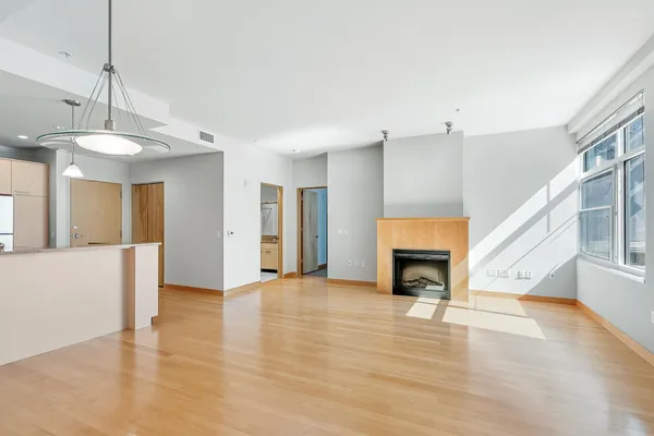 $355,000 | 309 West Washington Avenue, Unit 512, Madison, WI 53703