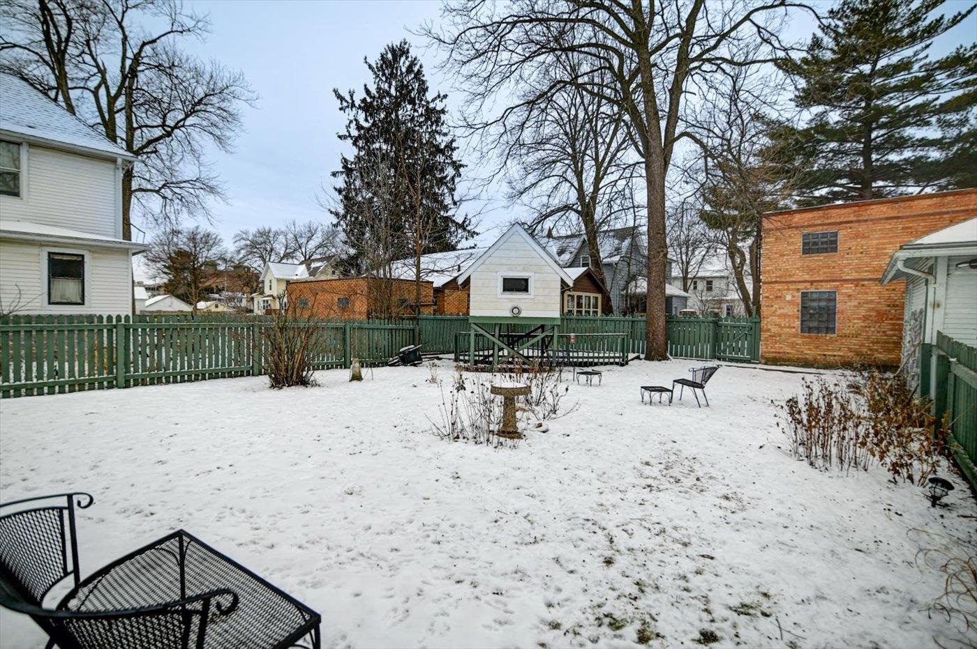 809 Oak Street Baraboo, WI 53913 - Photo 14 of 82