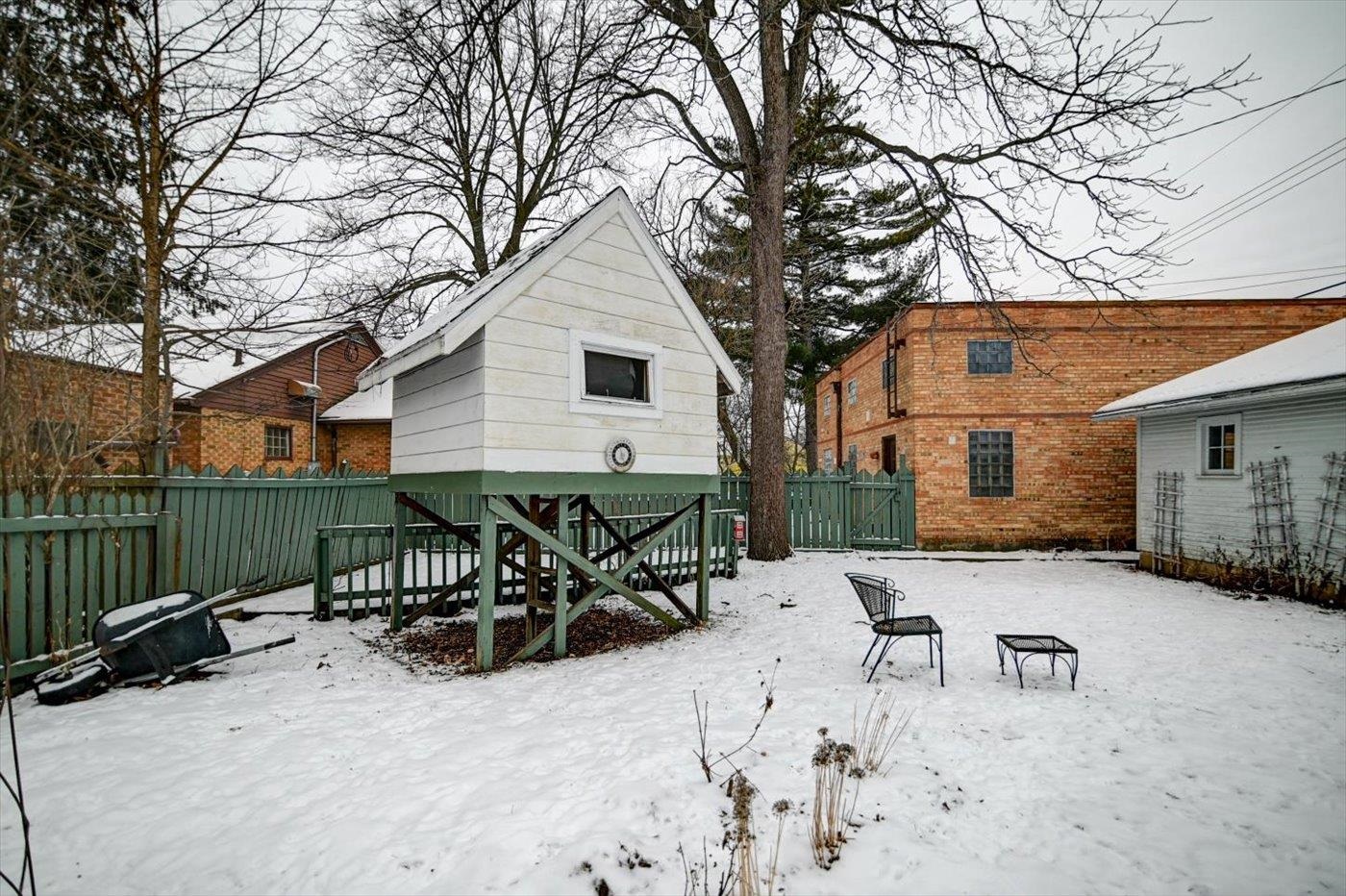 809 Oak Street Baraboo, WI 53913 - Photo 15 of 82