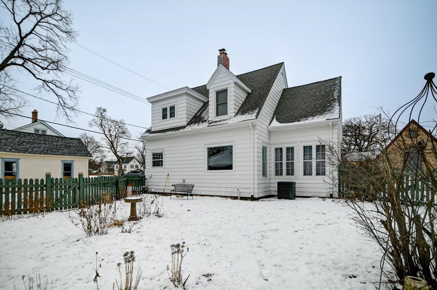 809 Oak Street Baraboo, WI 53913 - Photo 16 of 82