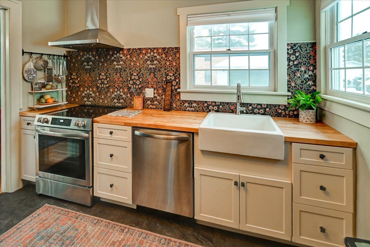 809 Oak Street Baraboo, WI 53913 - Photo 44 of 82