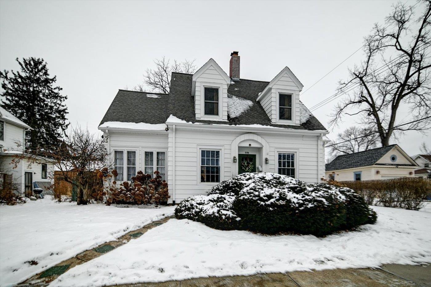 809 Oak Street Baraboo, WI 53913 - Photo 8 of 82