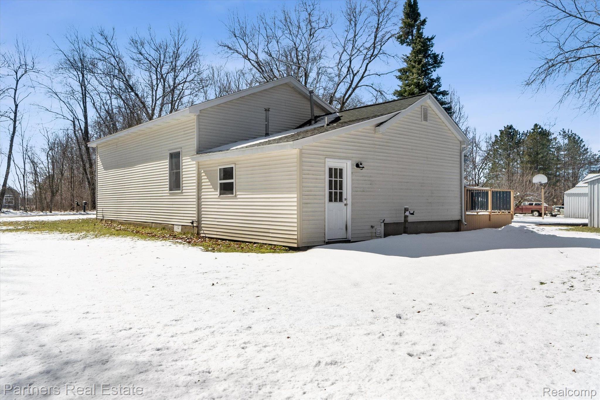681 Tyrrell Road Bancroft, MI 48414 - Photo 35 of 38 Gallery Image 35