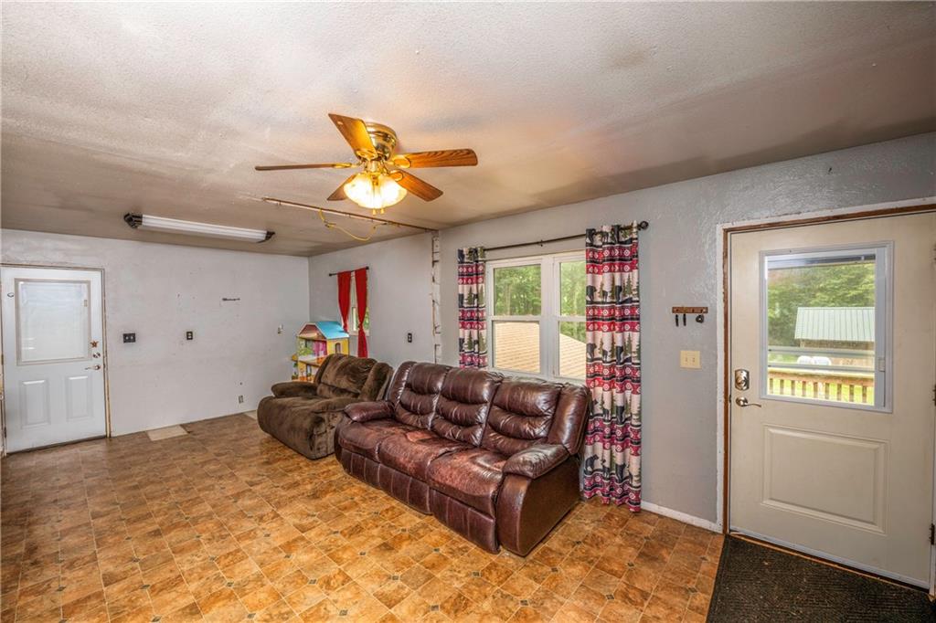 905 Branchton Road Boyers, PA 16020 - Photo 4 of 30