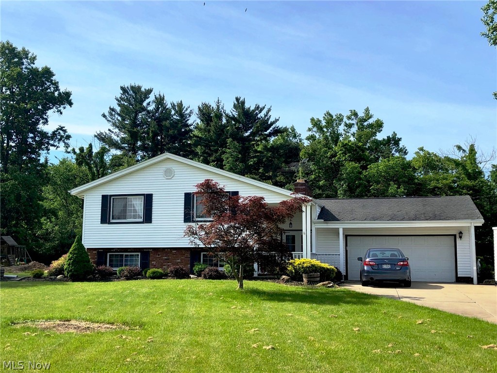 3198 Spring Valley Road Akron, OH 44333 - Photo 2 of 25