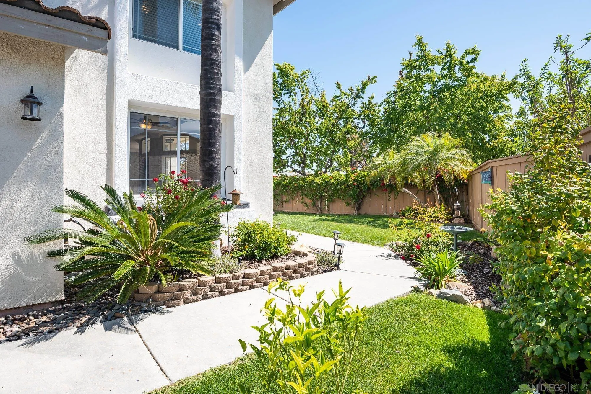 657 Cantara Lane Vista, CA 92081 - Photo 3 of 61