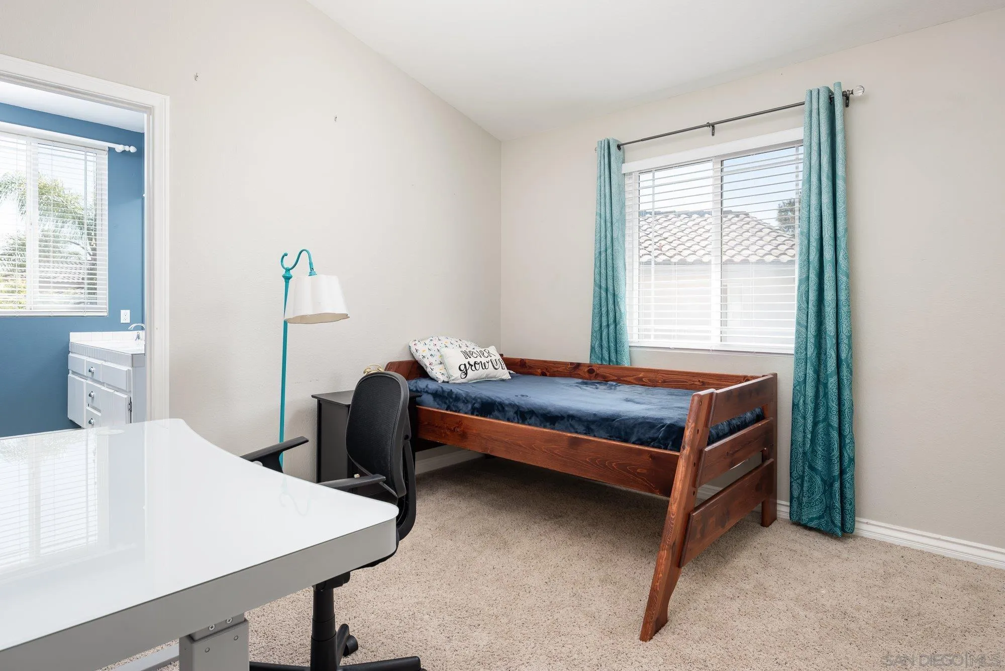 657 Cantara Lane Vista, CA 92081 - Photo 36 of 61