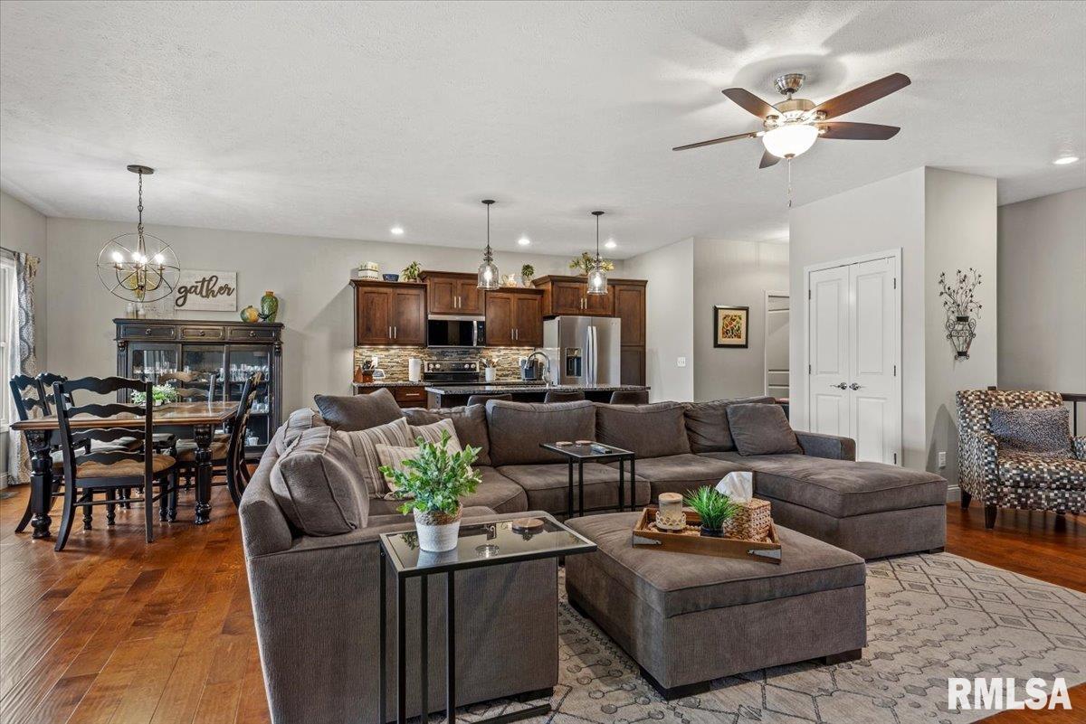 1508 Balfour Drive Springfield, IL 62711 - Photo 5 of 38