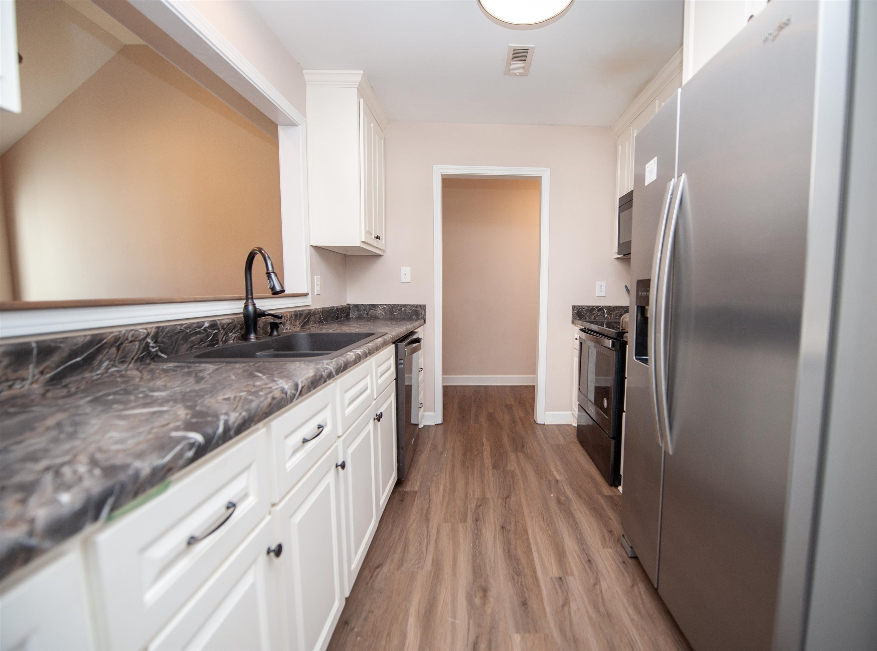 216 Hillcrest Drive Gaffney, SC 29340 - Photo 3 of 50