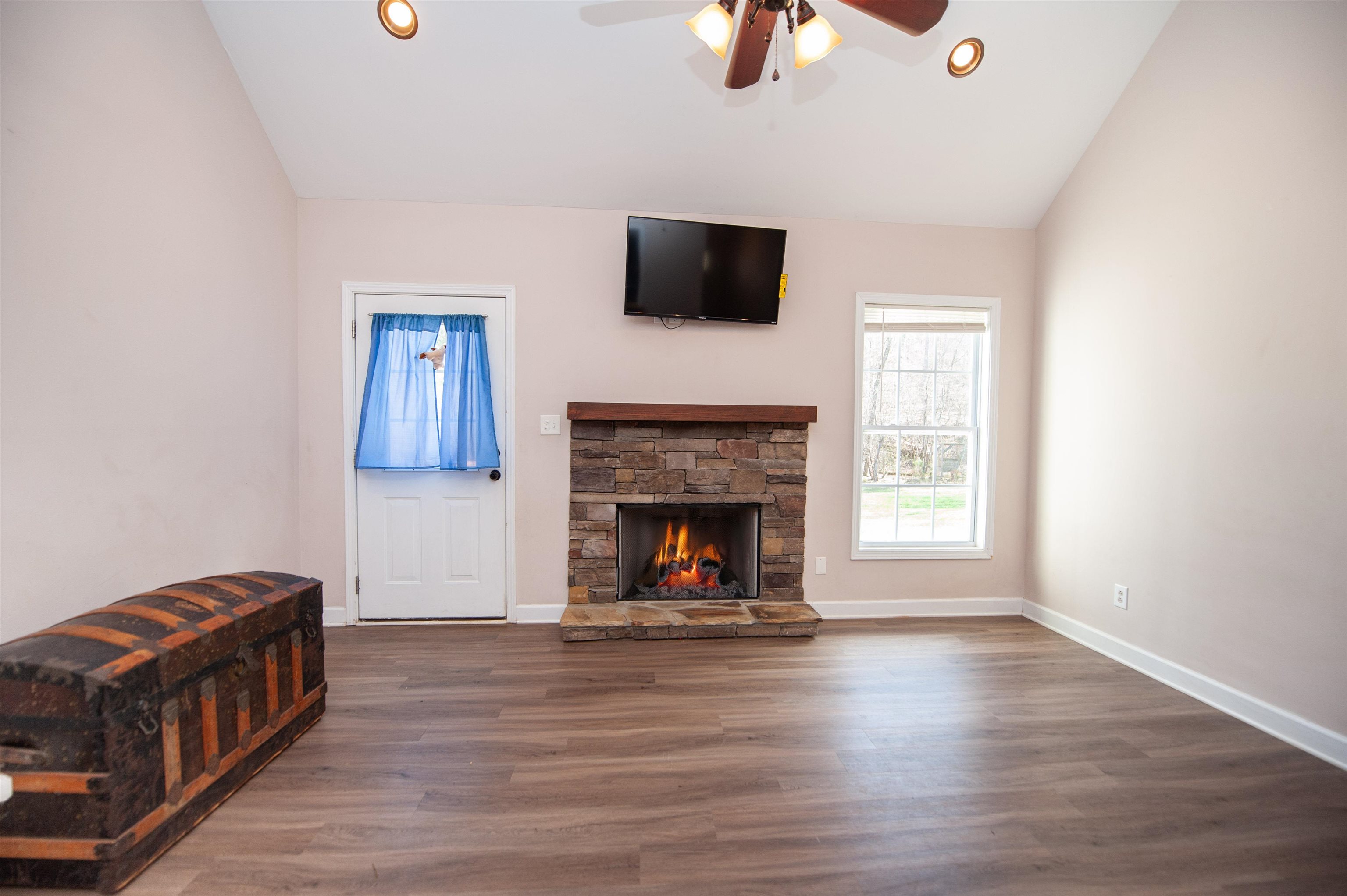 216 Hillcrest Drive Gaffney, SC 29340 - Photo 8 of 50