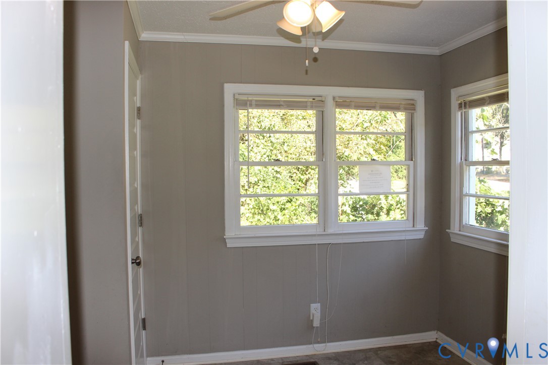 2411 West City Point Road Hopewell, VA 23860 - Photo 7 of 11 an empty room with a window
